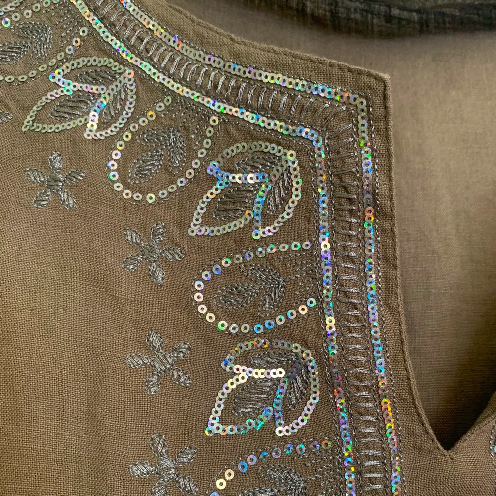 Mary Anne Linen Top - Picture 3 of 5
